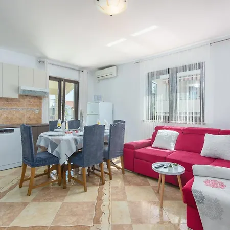 Lorena Apartment Porec
